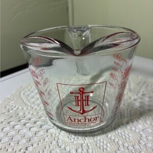 Anchor Hocking Clear Glass Measuring 2 Cup with Red Logo